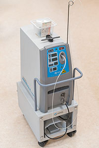レーザー治療機器